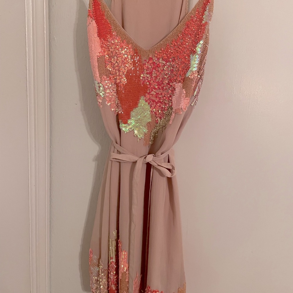 Gorgeous embellished size 10 French Connection belted mini with liner and swish